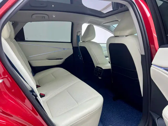 Toyota bZ5 — Фото автомобиля 20