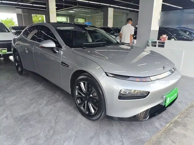 Xpeng P7 — Фото автомобиля 21
