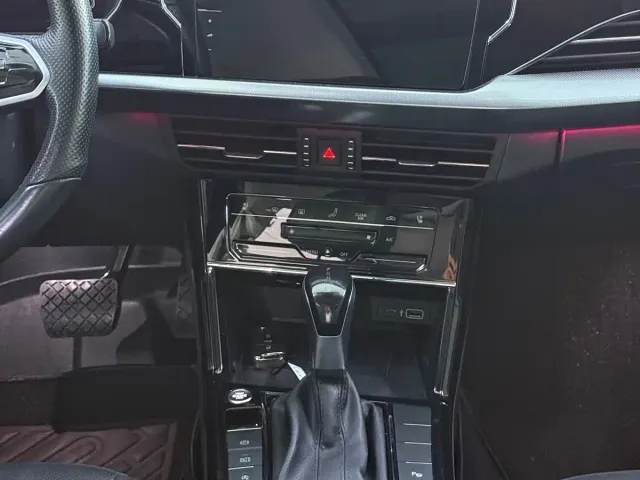 Volkswagen Passat — Фото автомобиля 9
