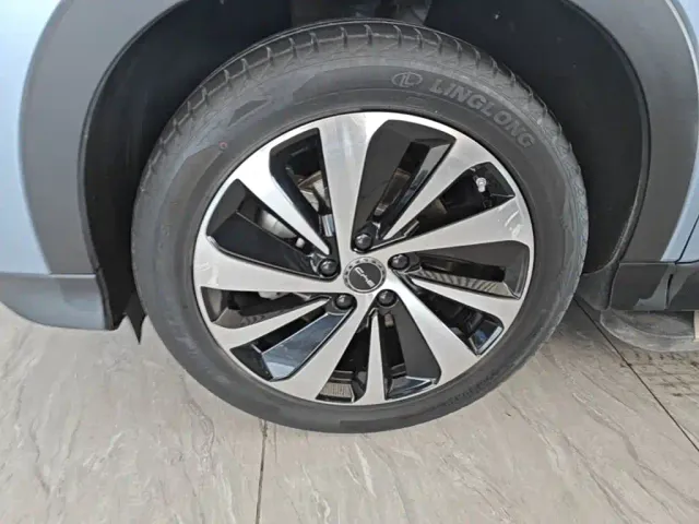BYD Song PLUS — Фото автомобиля 22