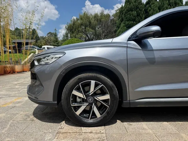 BYD Song Pro — Фото автомобиля 10