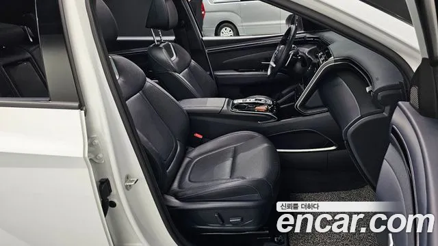Hyundai Tucson Tucson (NX4) Бензин 1.6 турбо 2WD — Фото автомобиля 10