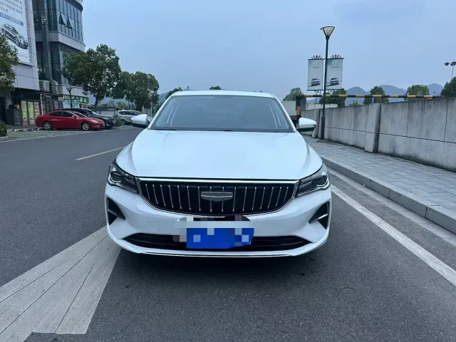 Geely Emgrand — Фото автомобиля 2