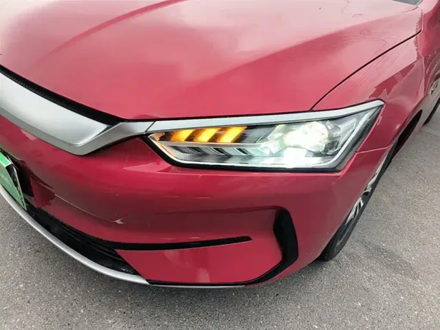 BYD Qin PLUS — Фото автомобиля 23
