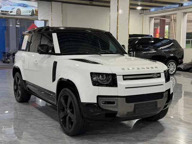Land Rover Defender — Фото автомобиля 3