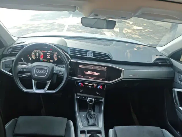 Audi Q3 — Фото автомобиля 9