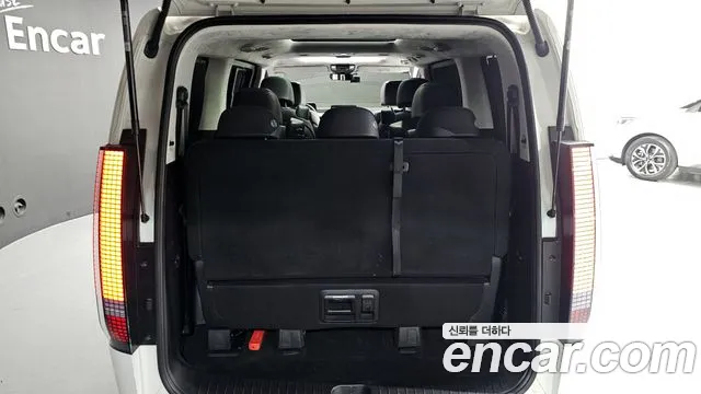 Hyundai Staria Staria 4WD Lounge 9 мест — Фото автомобиля 20