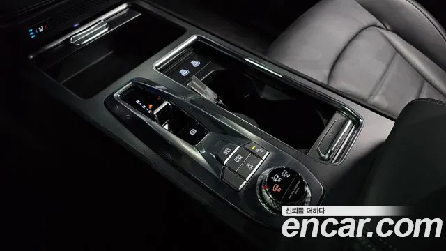 KGM Rexton — Фото автомобиля 12