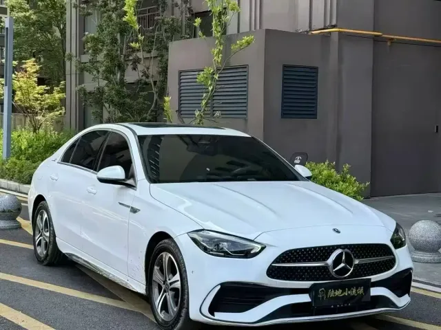 Mercedes-Benz C-Class — Фото автомобиля 3