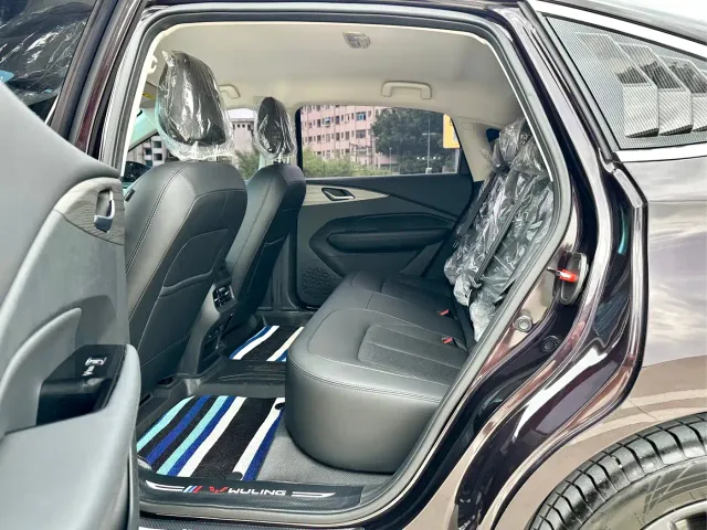 Wuling Starlight — Фото автомобиля 11