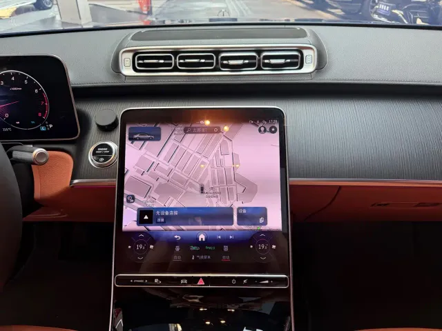 Mercedes-Benz S-Class — Фото автомобиля 11