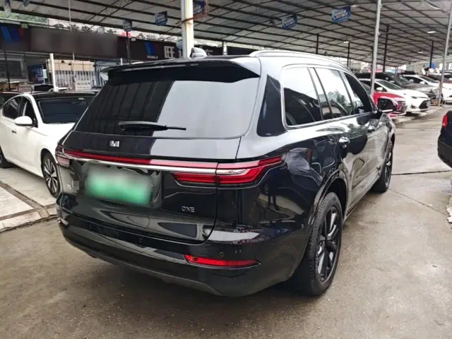 Li Auto ONE — Фото автомобиля 6