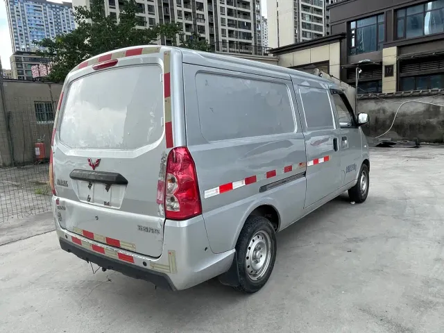 Wuling EV50 — Фото автомобиля 9