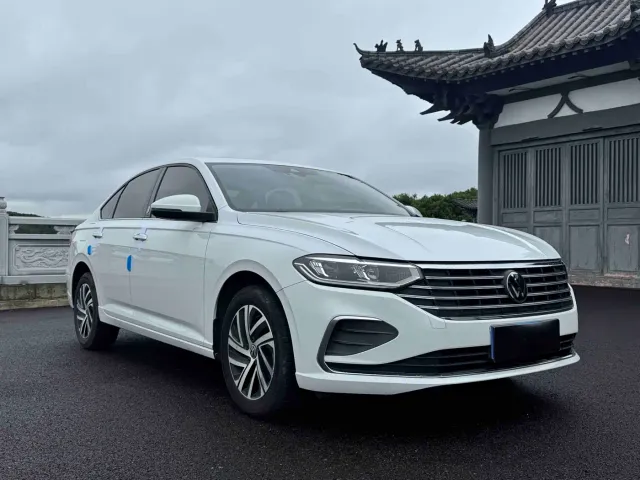 Volkswagen Lavida — Фото автомобиля 3