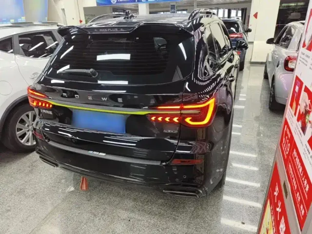 Roewe RX5 — Фото автомобиля 6