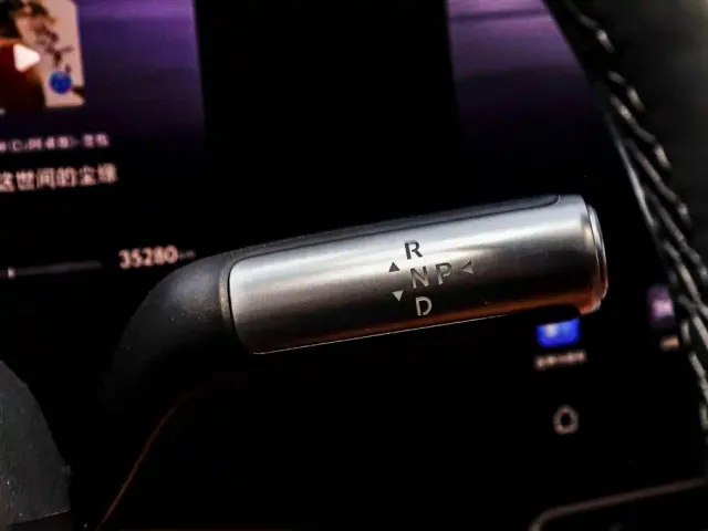 Aito M9 — Фото автомобиля 19