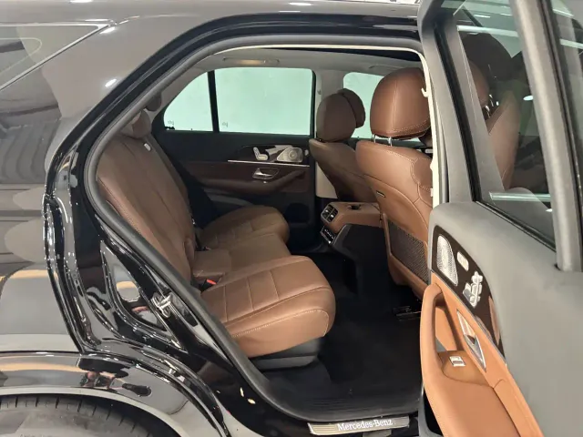 Mercedes-Benz GLE-Class — Фото автомобиля 24