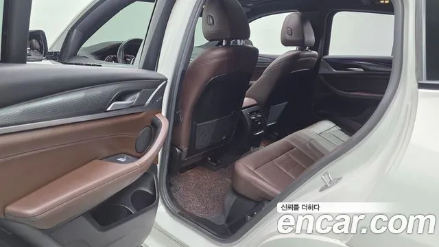 BMW X4 xDrive20i M Sport — Фото автомобиля 10