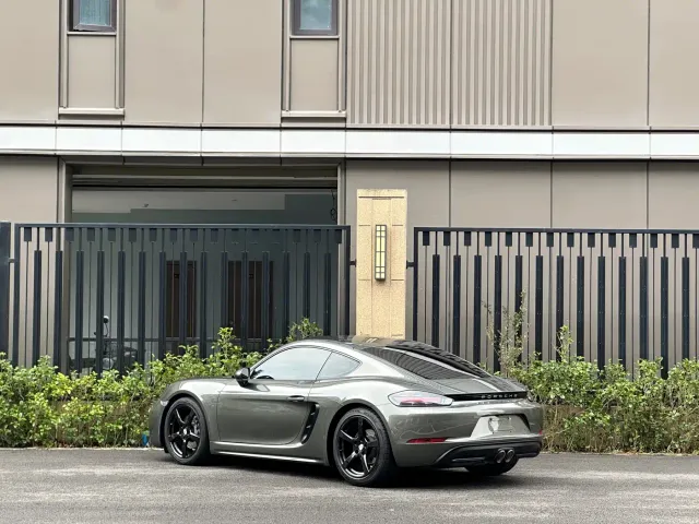 Porsche 718 — Фото автомобиля 6