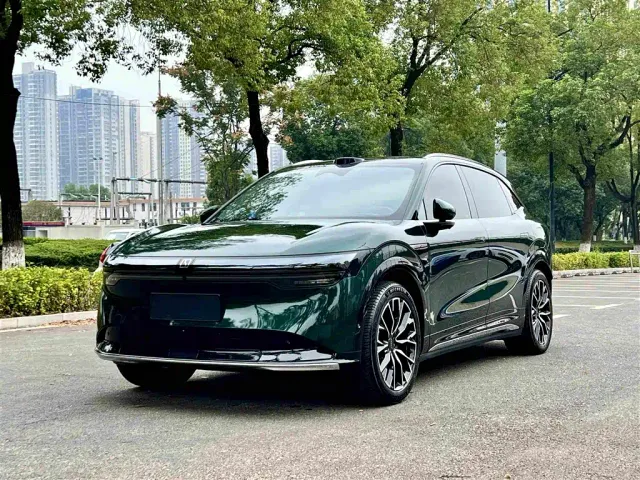 Фотография автомобиля — Zeekr 7X