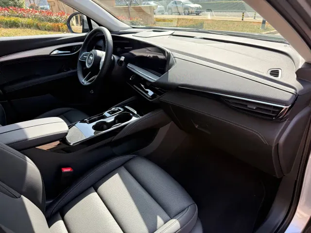 Buick Envision S — Фото автомобиля 8