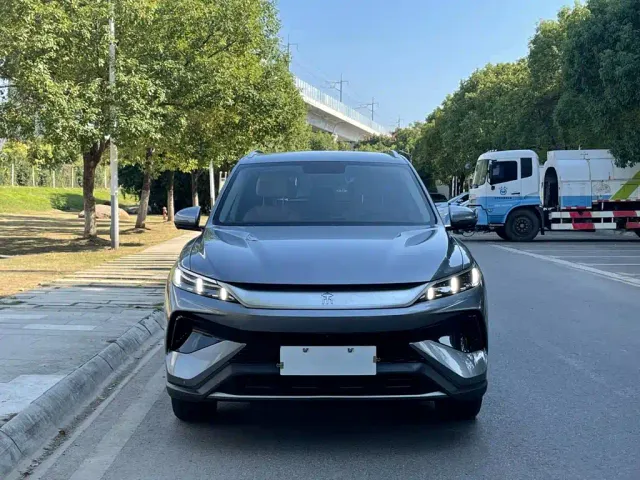 BYD Song Pro — Фото автомобиля 3