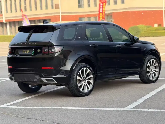 Land Rover Discovery Sport — Фото автомобиля 11