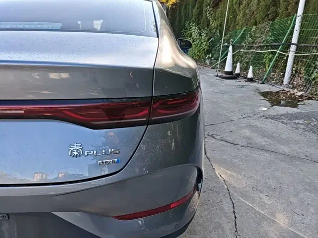 BYD Qin PLUS — Фото автомобиля 7