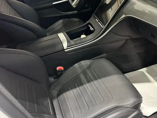 Mercedes-Benz C-Class — Фото автомобиля 10