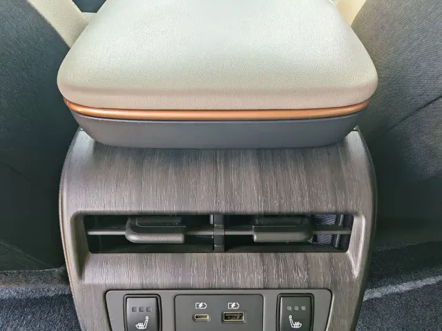 Nissan Ariya — Фото автомобиля 11