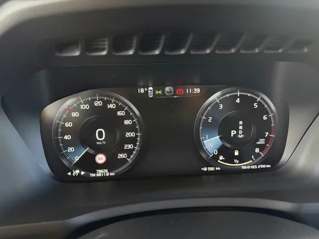 Volvo XC90 — Фото автомобиля 11