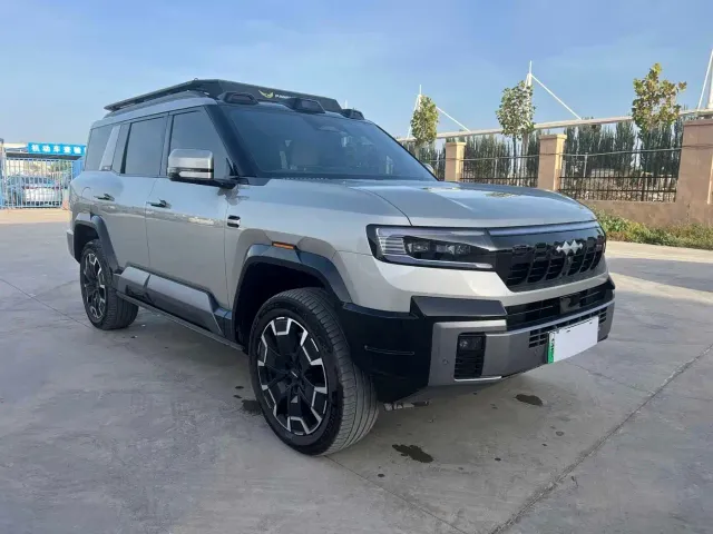 BYD FangChengBao Leopard 8 — Фото автомобиля 3