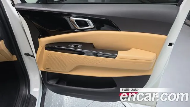 Kia Carnival Generation 4 — Фото автомобиля 14