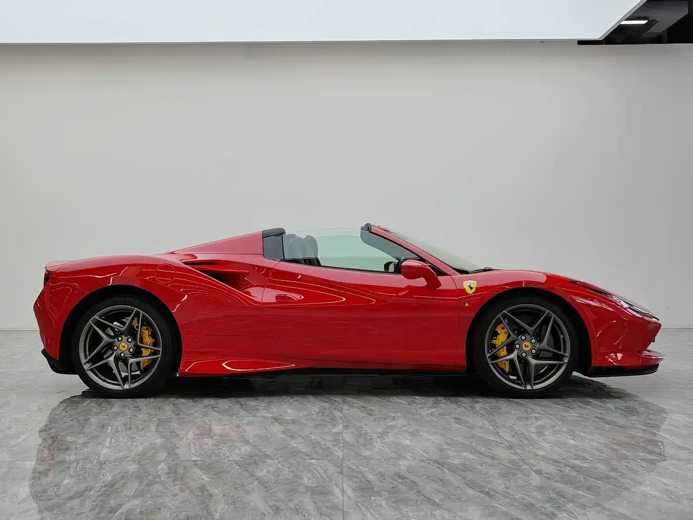 Ferrari Ferrari F8 2020 Spider 3.9T V8 — Фото автомобиля 7