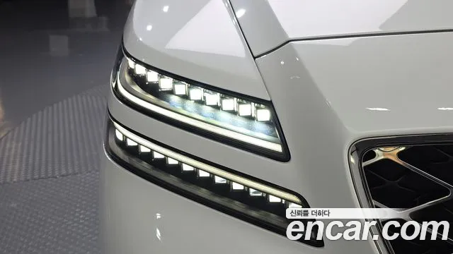 Genesis GV80 — Фото автомобиля 18