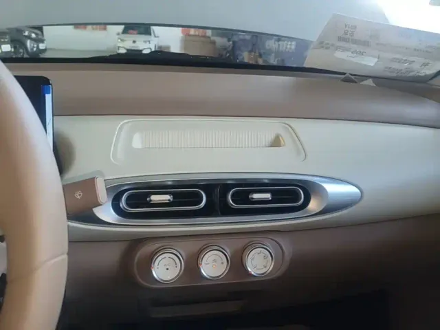 Wuling Hongguang Mini EV — Фото автомобиля 12