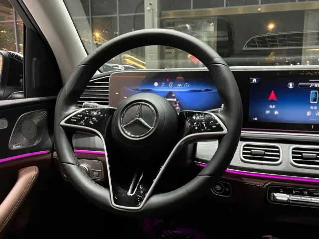 Mercedes-Benz GLE-Class — Фото автомобиля 15