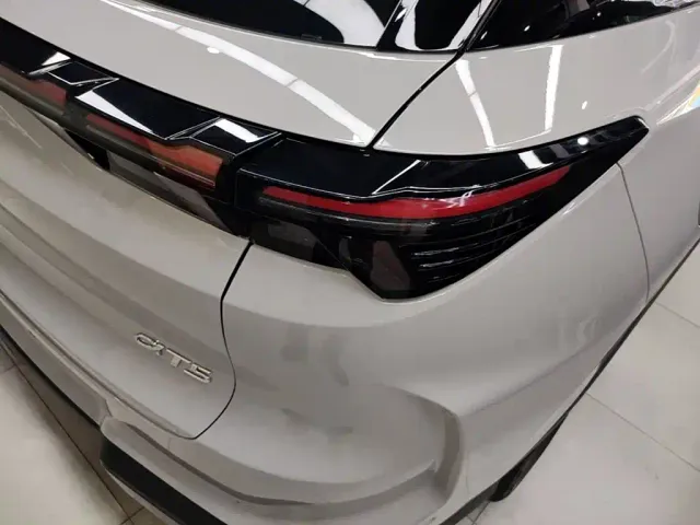 Arcfox Alpha T5 — Фото автомобиля 7