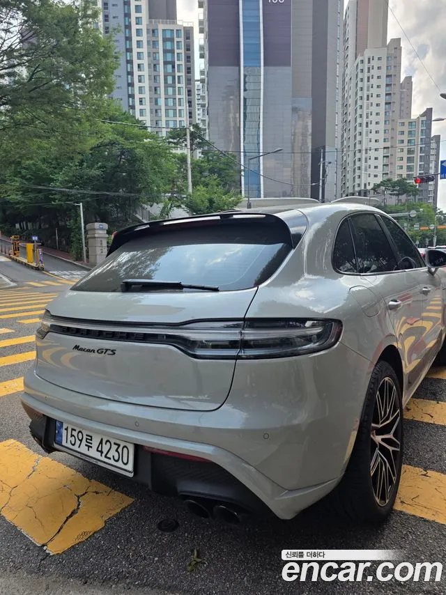 Porsche Macan — Фото автомобиля 12