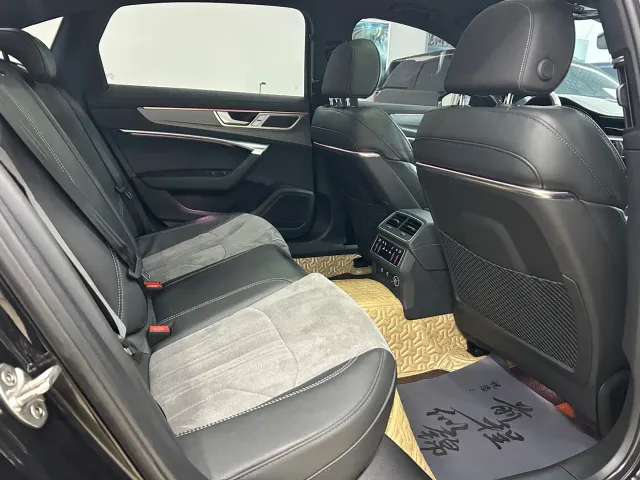 Audi A6L — Фото автомобиля 12