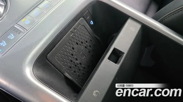 Genesis GV60 — Фото автомобиля 20