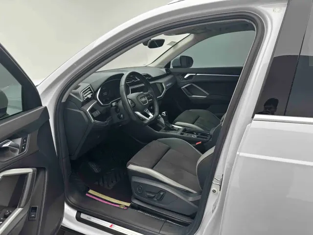Audi Q3 — Фото автомобиля 9