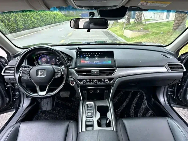 Honda Accord — Фото автомобиля 8
