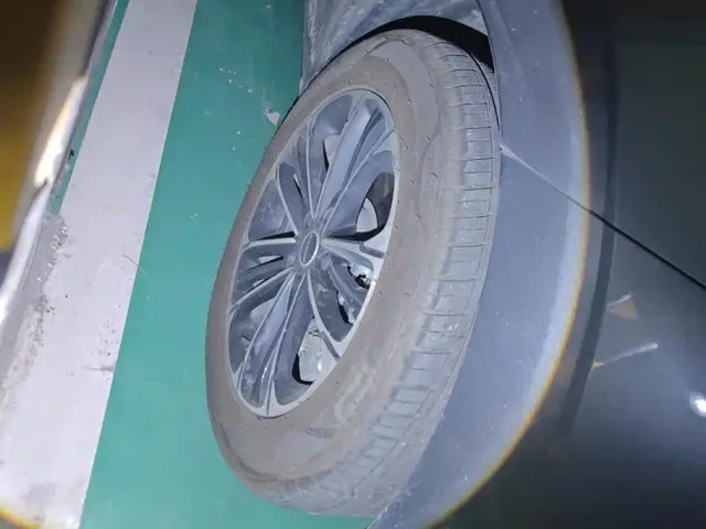 Roewe iMAX8 — Фото автомобиля 6