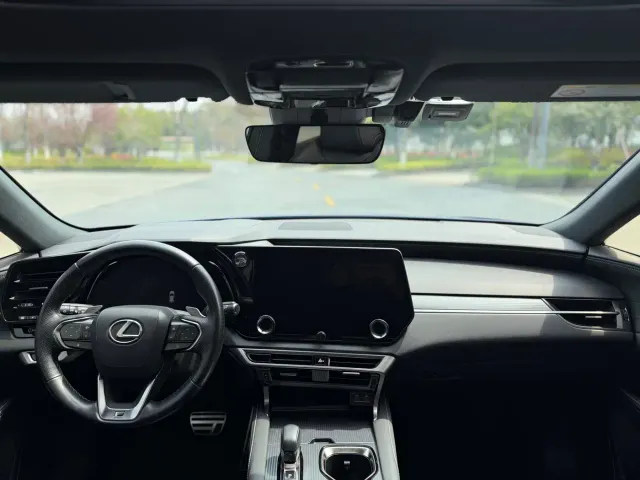 Lexus RX — Фото автомобиля 7