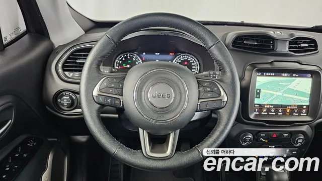 Jeep Renegade — Фото автомобиля 13