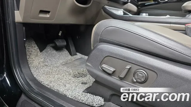 Kia Carnival 4th Gen — Фото автомобиля 29
