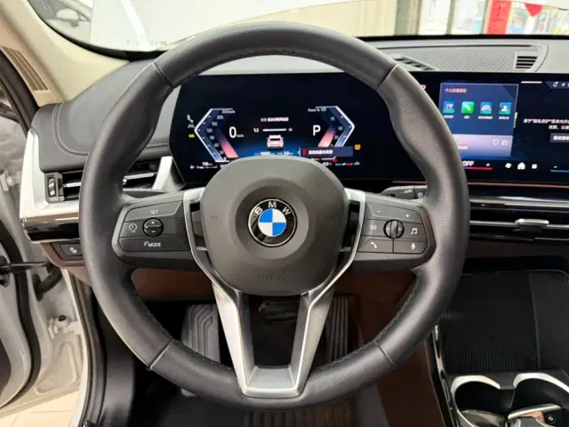 BMW X1 — Фото автомобиля 11