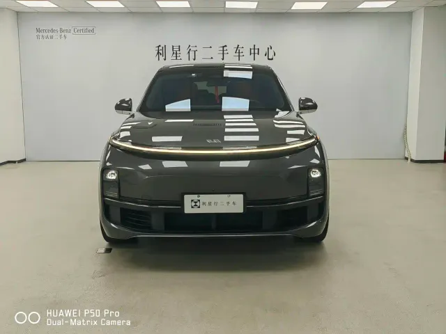 Li Auto L8 — Фото автомобиля 4