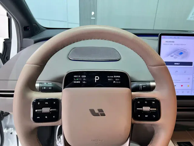 Li Auto i6 — Фото автомобиля 8
